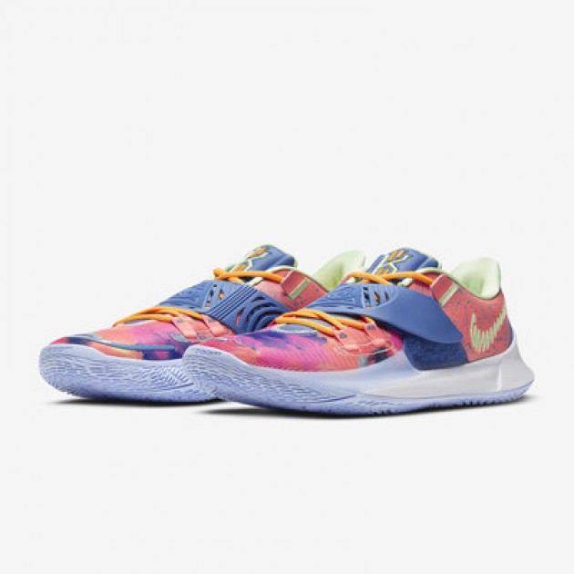 FIND YOUR KYRIE LOW 3 @SNEAKER CAGE!