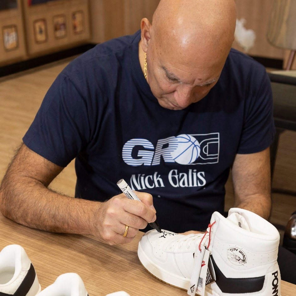 Υπογεγραμμένο Sneaker Νίκου Γκάλη - Trace 'N Chase Nick Galis Autographed Authentic Pony City Wings High, Limited to 50