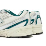 Unisex Sneakers Ecru - New Balance 740  Image 2