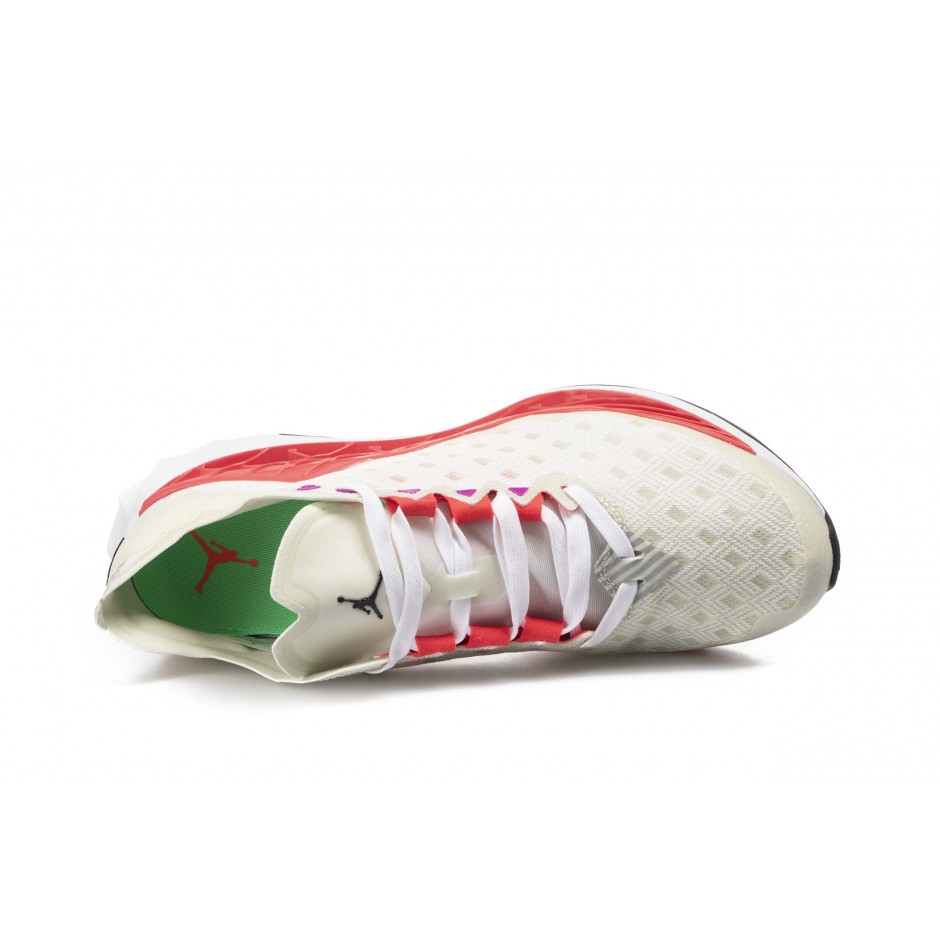 JORDAN ZOOM TRUNNER ULTIMATE DA2283-102 Λευκό-Μαυρο