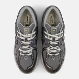 Men's Sneakers Silver - New Balance 1906R Image 3