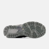 Men's Sneakers Silver - New Balance 1906R Image 4