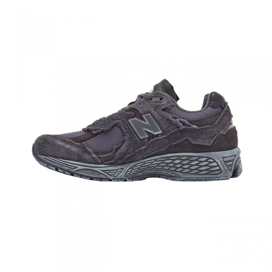 Men's Sneakers Black - New Balance 2002R