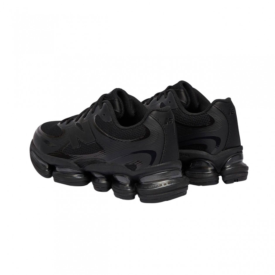 Men's Sneakers Black - New Balance 2000