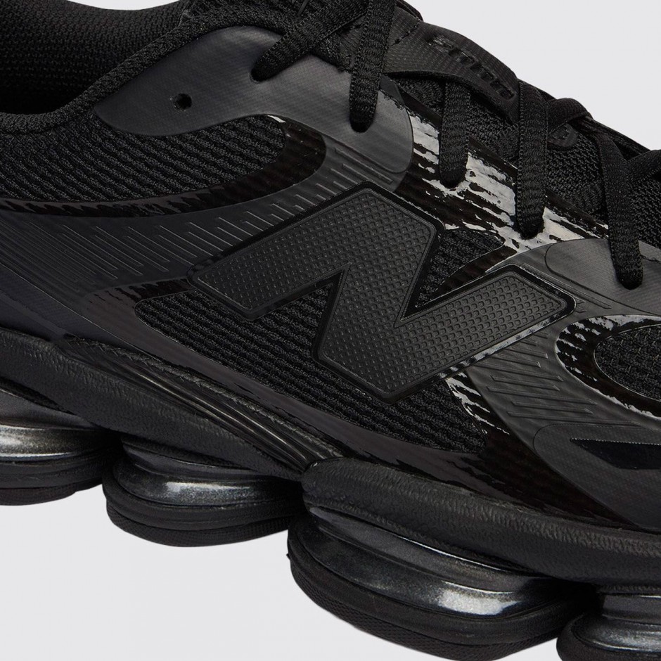 Men's Sneakers Black - New Balance 2000