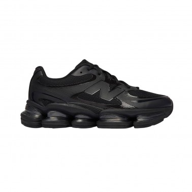 Men's Sneakers Black - New Balance 2000
