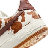 Women's Sneakers Ecru - Nike Air Force 1 '07 Image 4