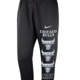 Ανδρικό Παντελόνι Φόρμα Μαύρο - Nike Chicago Bulls Courtside Club Εικόνα 1