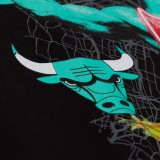 Men's NBA T-Shirt Black - Mitchell & Ness Chicago Bulls In The City Image 3