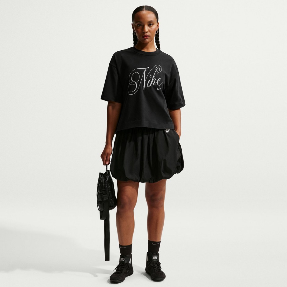 Women's T-Shirt Black - Nike Sportswear
