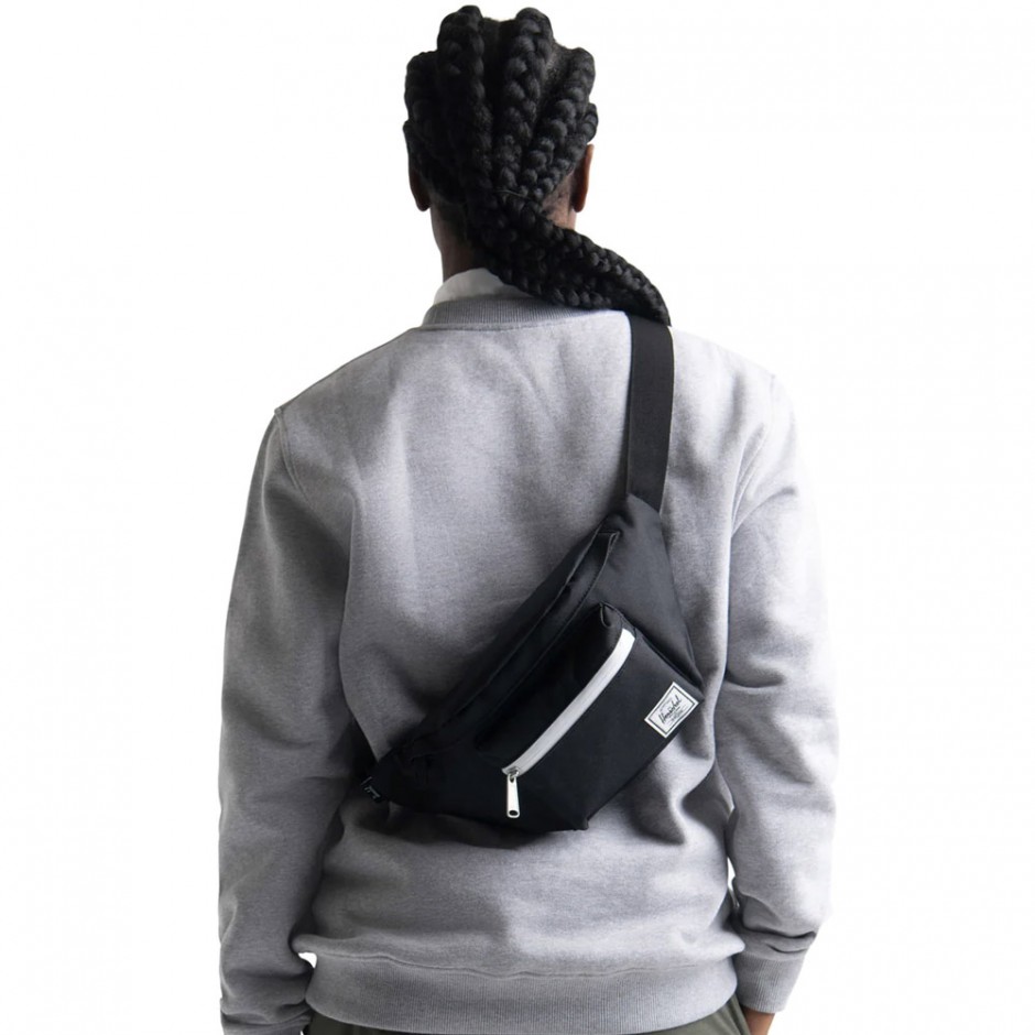 HERSCHEL SEVENTEEN 10017-00001 Black