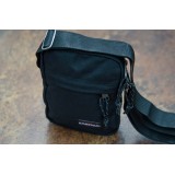 Τσάντα Ώμου Μαύρη - Eastpak The One Εικόνα 2