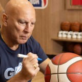 Υπογεγραμμένη Μπάλα Νίκου Γκάλη - Trace 'N Chase Nick Galis Autographed Authentic Molten BG-4500 FIBA #4, Limited To 87 Εικόνα 2
