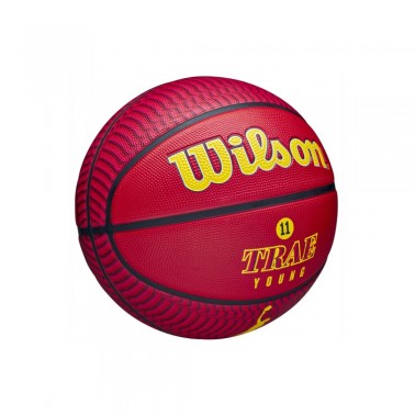 WILSON NBA PLAYER ICON OUTDOOR BSKT TRAE SIZE 7 WZ4013201XB7 Red