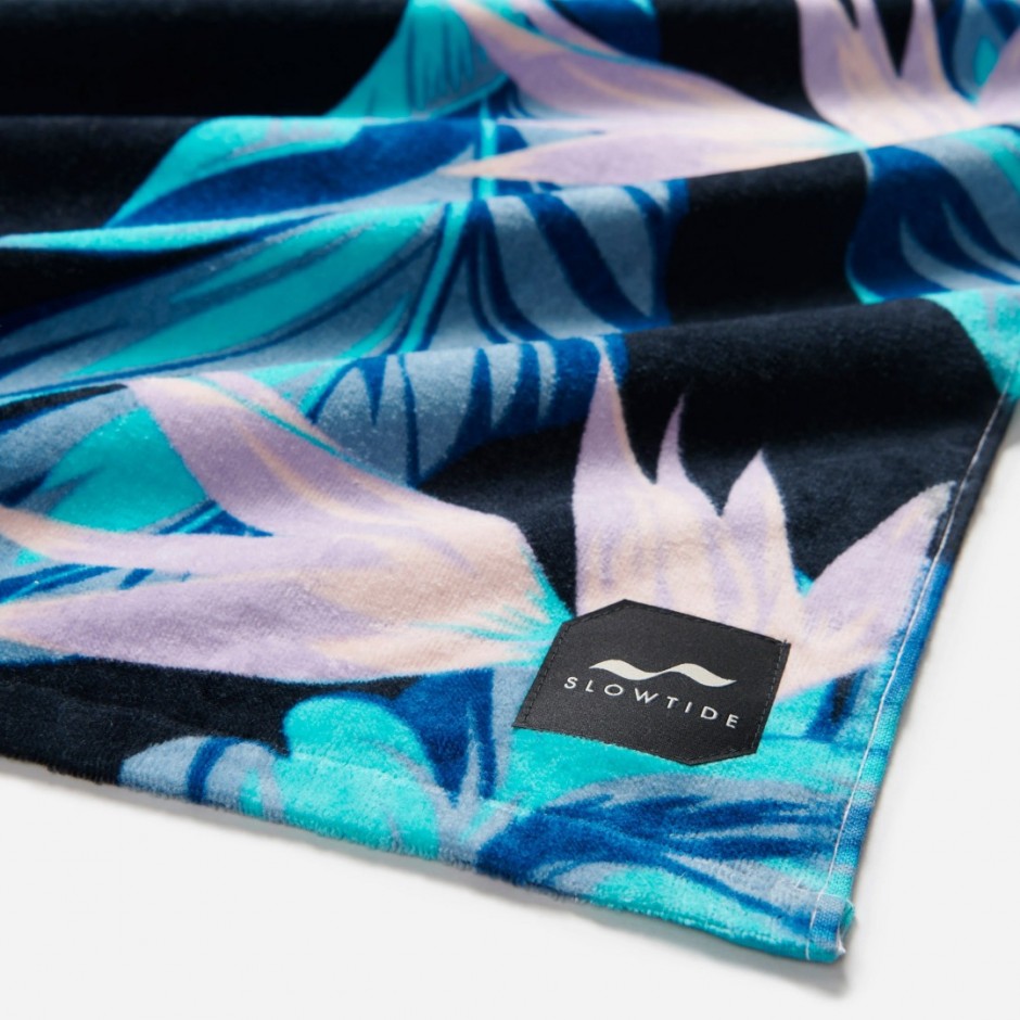 SLOWTIDE PRINTED BEACH TOWELS  MAUKA (BLACK) STRP008-BLACK Colorful